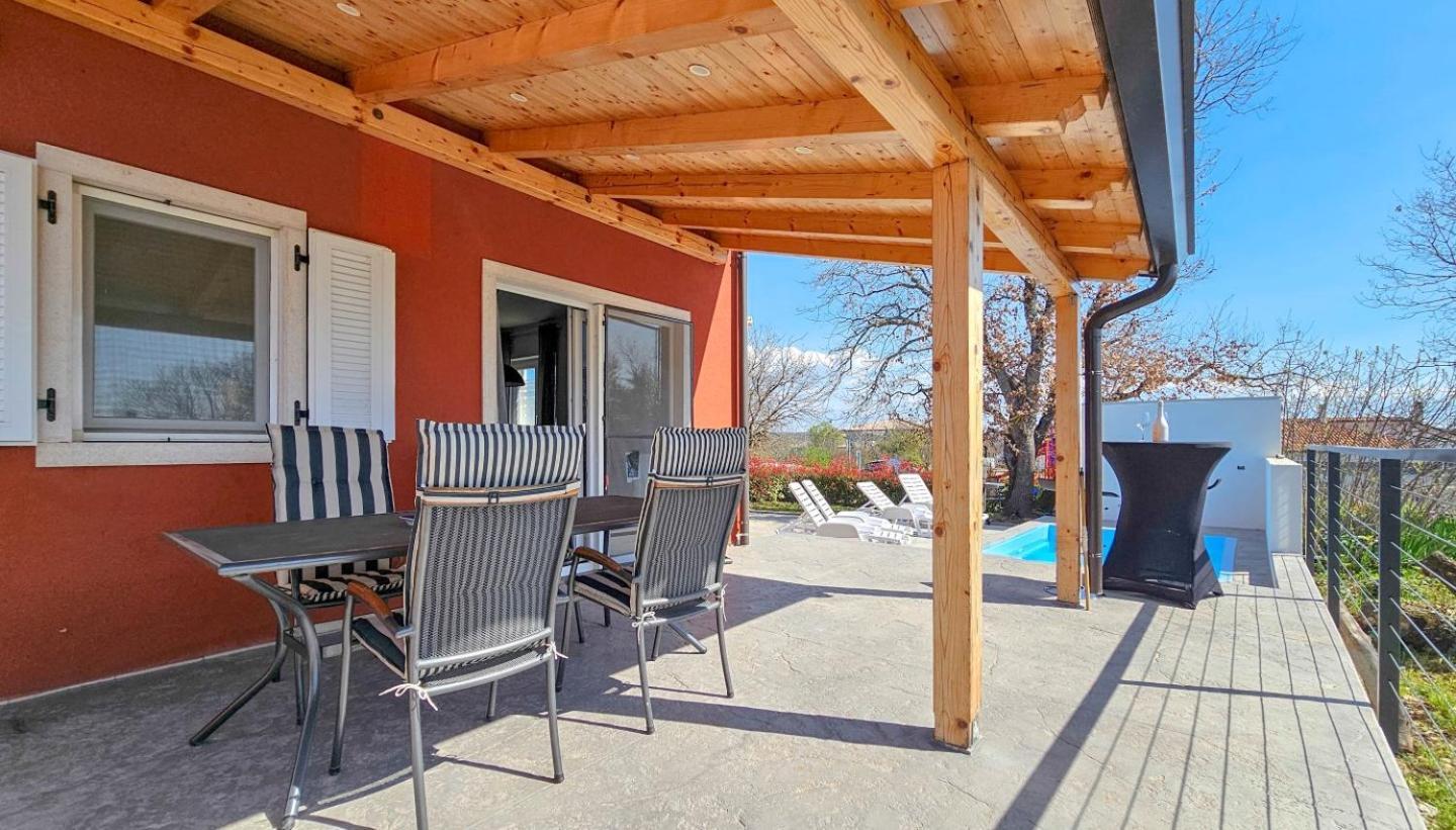 Casa Lutoma Villa Kmeti Екстериор снимка