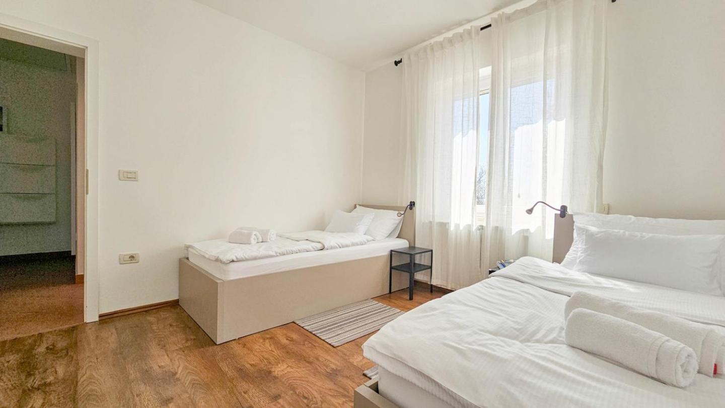 Casa Lutoma Villa Kmeti Екстериор снимка
