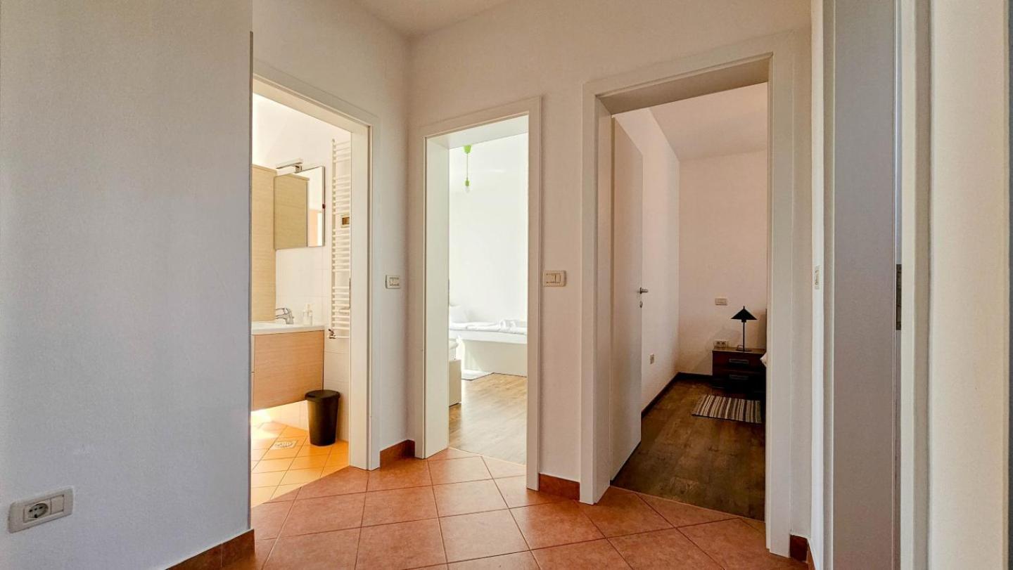 Casa Lutoma Villa Kmeti Екстериор снимка