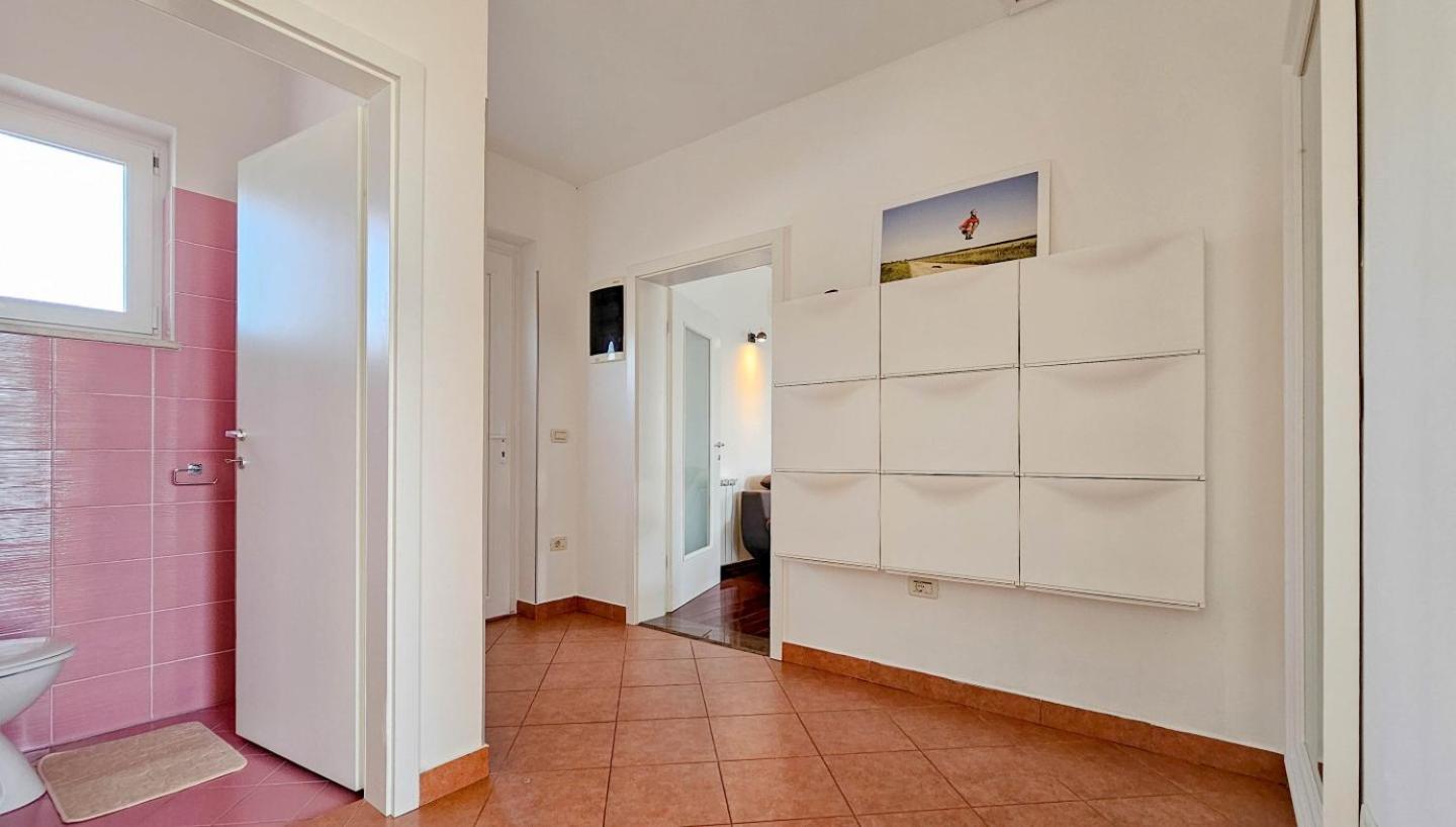 Casa Lutoma Villa Kmeti Екстериор снимка