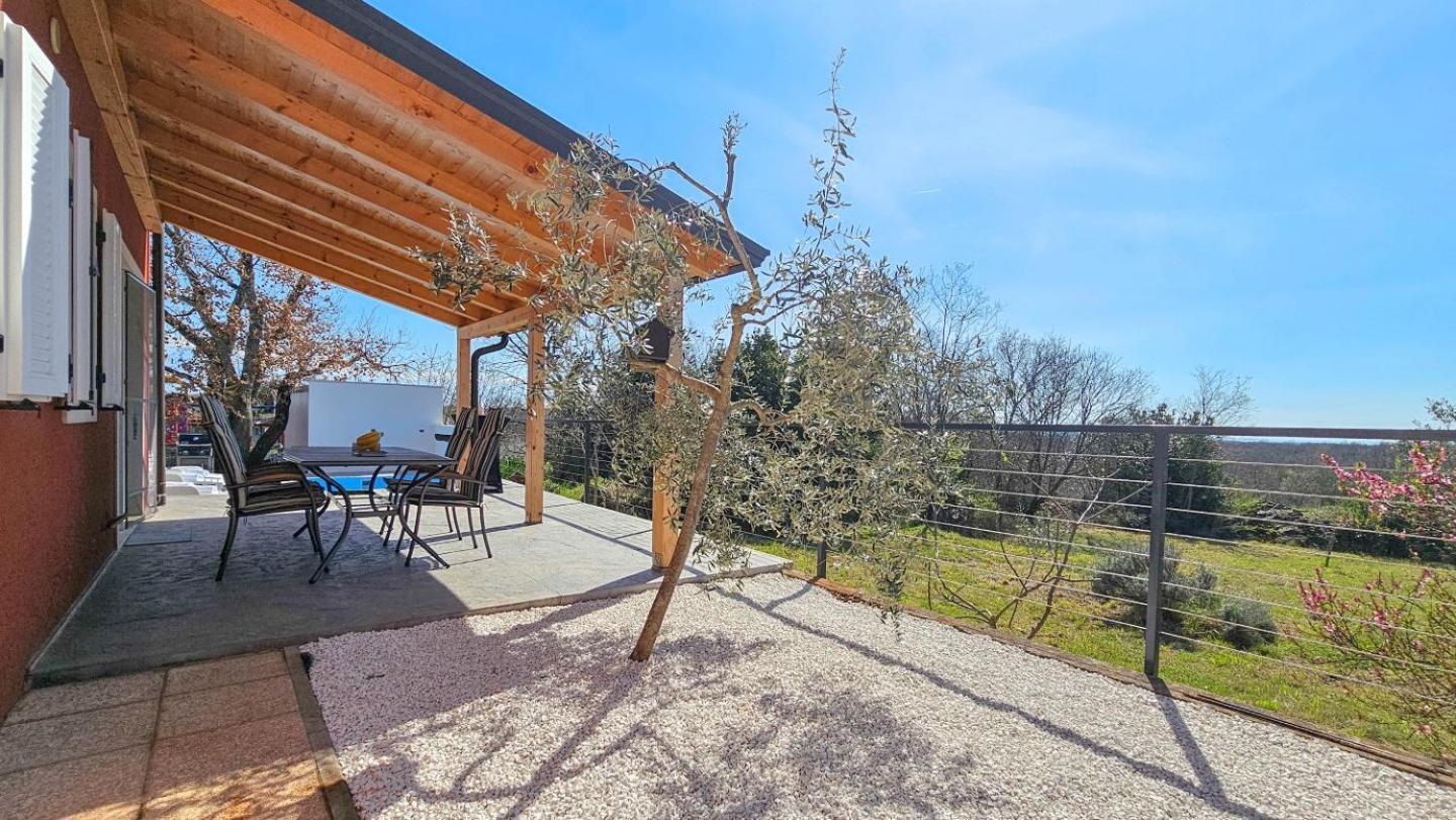 Casa Lutoma Villa Kmeti Екстериор снимка