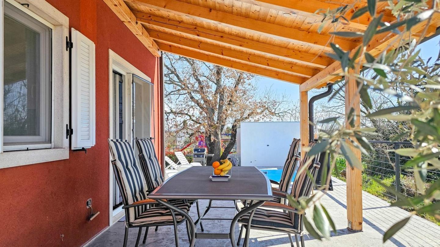 Casa Lutoma Villa Kmeti Екстериор снимка