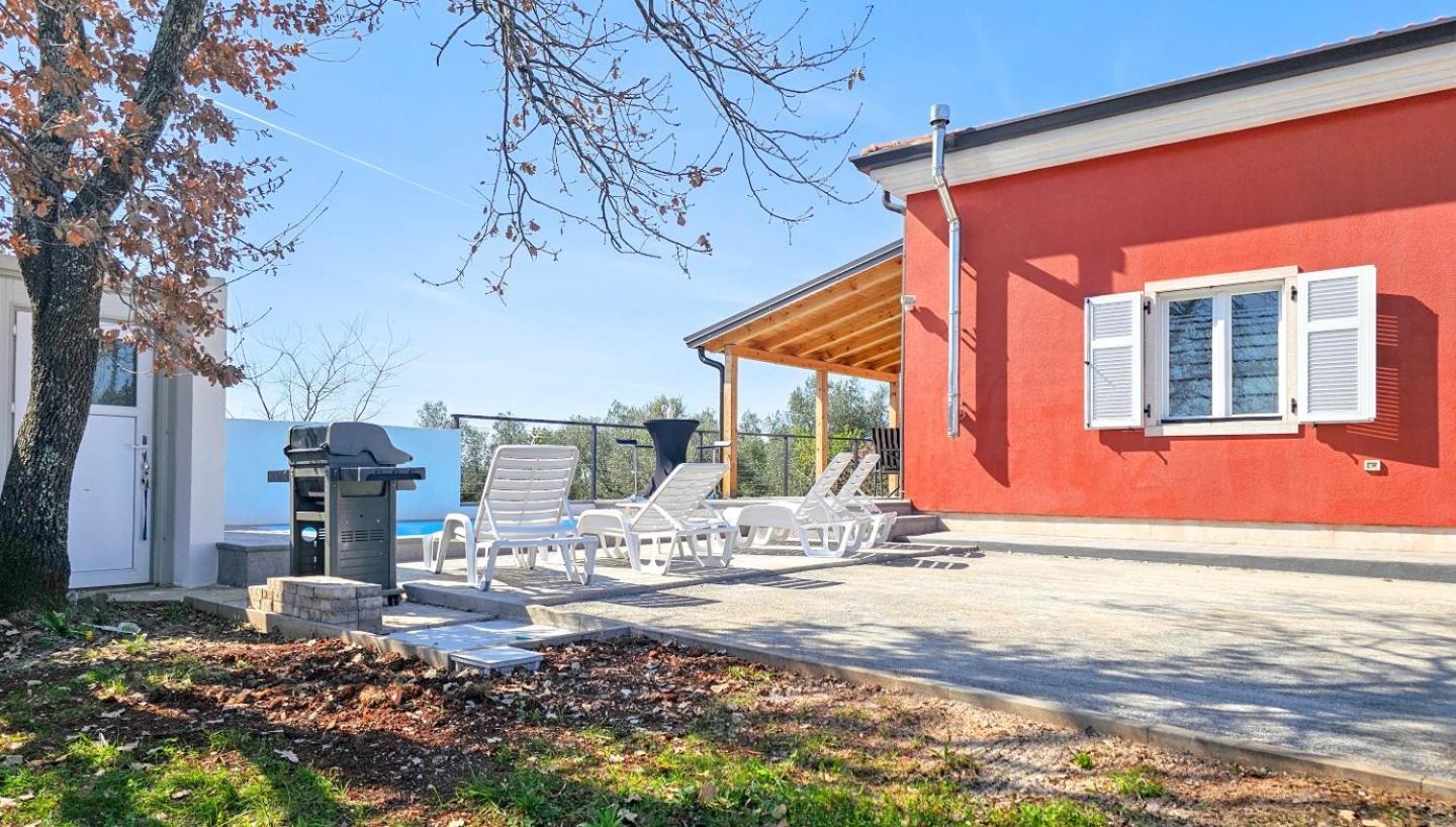 Casa Lutoma Villa Kmeti Екстериор снимка
